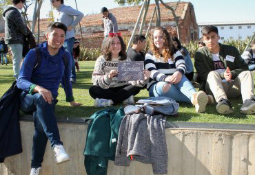 Estudiantes de Propedéutico PUCV se reunieron con sus tutores en el Parque Cultural de Valparaíso - Foto 1