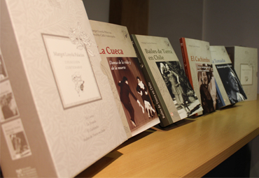 PUCV y Ediciones Universitarias de Valparaíso presentan Colección Centenario Margot Loyola