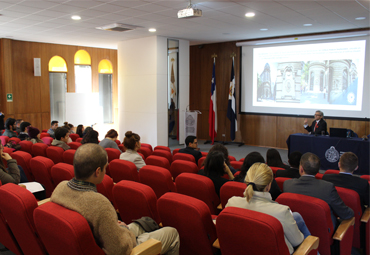 Director de ACADE imparte charla informativa en la PUCV sobre carrera diplomática - Foto 1