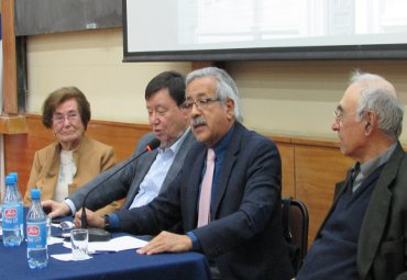 Instituto de Matemáticas de la Pontificia Universidad Católica de Valparaíso conmemora 50 años de historia - Foto 1