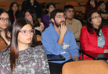 PUCV realiza programa de tutorías de pares a estudiantes de primer año de las carreras de pedagogía - Foto 4