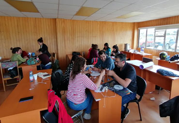 Centro de Investigación en Didáctica de las Ciencias CIDSTEM-PUCV y UMAG realizan taller “Posibilidades de educación STEM en Chile: Desafíos científicos e investigación intercultural” - Foto 1