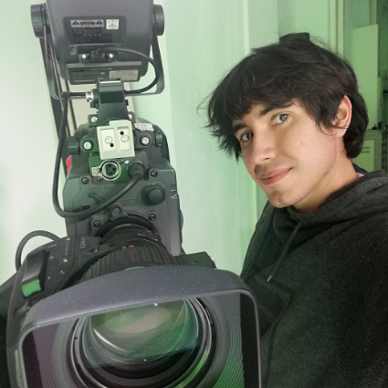 Carlos Rodríguez, ex alumno Escuela de Periodismo PUCV: Narrar el mundo desde la interacción - Foto 1