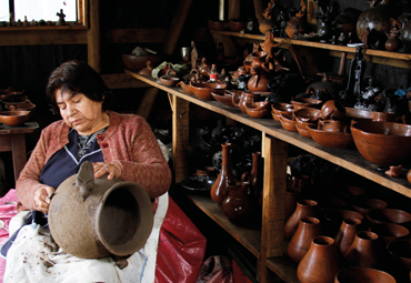 Viernes patrimonial: concluyen con éxito foro y encuentro sobre alfarería de Quinchimalí - Foto 1