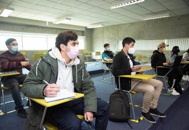 PUCV recibió más de 2 mil estudiantes con clases presenciales en modalidad híbrida - Foto 1