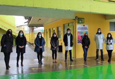 Profesores en formación de la PUCV vuelven a realizar sus prácticas profesionales de manera presencial - Foto 1