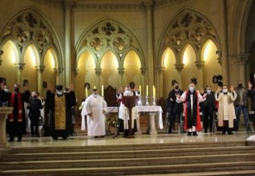 Académicos y estudiantes de Teología PUCV participan del Te Deum Ecuménico en la catedral de Valparaíso