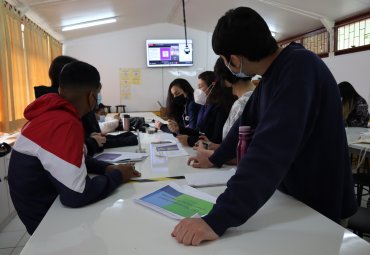 Iniciativa liderada por la PUCV: Escolares de Chile y Escocia intercambian experiencias en el marco de la COP26 - Foto 1