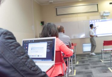 Vuelta a las aulas: PUCV propiciará el cuidado de los estudiantes en el regreso a la presencialidad - Foto 3