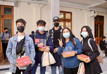 PUCV realiza ceremonias de bienvenida a estudiantes novatos que se incorporan a sus aulas - Foto 1