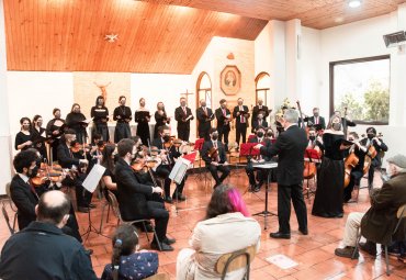 Orquesta Clásica y Coro de Cámara PUCV realizaron conciertos de Semana Santa - Foto 1