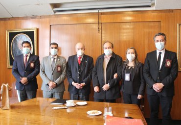 Rector PUCV sostiene reuniones con autoridades regionales y provinciales de la Policía de Investigaciones de Chile - Foto 3