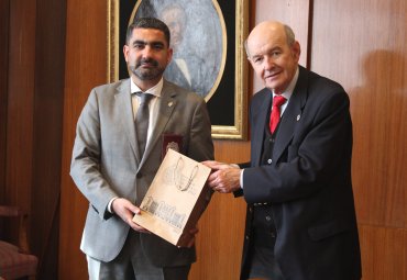 Rector PUCV sostiene reuniones con autoridades regionales y provinciales de la Policía de Investigaciones de Chile - Foto 4