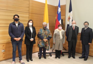 PUCV suscribe convenio con la Asociación “Salvemos Las Torpederas y el Patrimonio del Borde Costero de Playa Ancha” - Foto 1