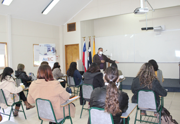 Laboratorios de Asistencia Técnica PUCV participan de informativo encuentro - Foto 1