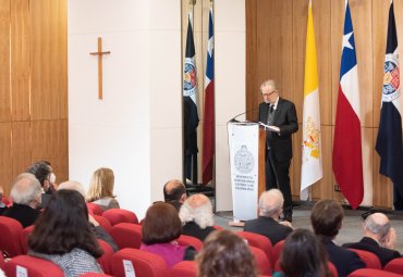 PUCV otorga grado de Doctor Scientiae et Honoris Causa al director de la RAE Santiago Muñoz Machado - Foto 3