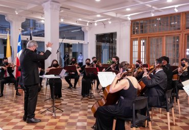 Orquesta Clásica y Coro de Cámara PUCV ofrecieron Concierto de Apertura por Asunción del Rector - Foto 2