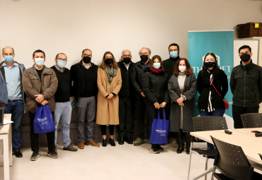 Académicos de la Facultad de Ingeniería participan en Conversatorio sobre Innovación y Vinculación con la Industria - Foto 1