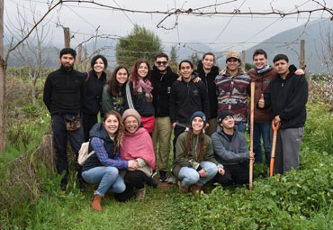 Centro Ceres otorgó capacitación a voluntarios del proyecto Manos en la Tierra de Agronomía PUCV
