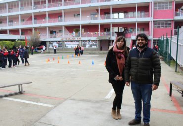 PUCV realizó donación de material de construcción a Escuela Ramón Barros Luco