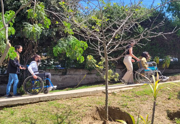 Estudiantes PUCV participaron de taller vivencial sobre discapacidad - Foto 1