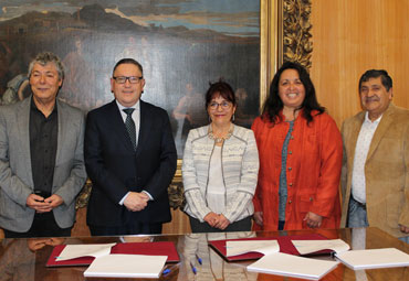 PUCV y Sindicato N° 1 suscriben Contrato Colectivo 2022-2024