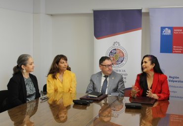 Universidad suscribe alianza con Secretaría Regional Ministerial de Desarrollo Social y Familia - Foto 1
