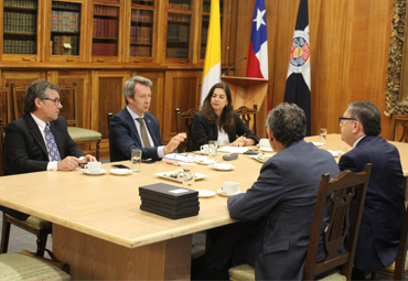 Embajador (s) de Nueva Zelanda visita la Católica de Valparaíso - Foto 2