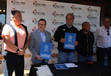 PUCV suscribe convenio con organizadores de ATP Challenger Tour Viña 2023 - Foto 3