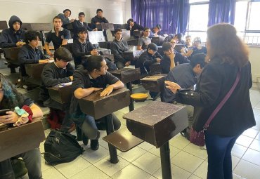 Propedéutico PUCV Ingeniería Santiago realiza charlas en establecimientos educacionales - Foto 2