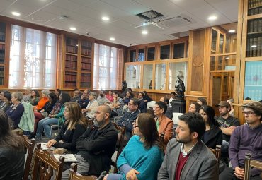 Escuela de Trabajo Social presentó libro 