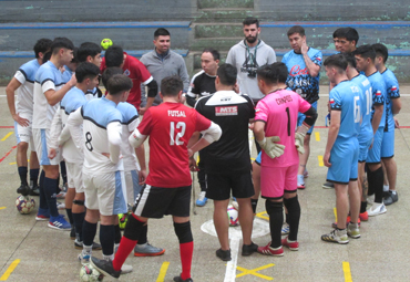 Futsal: PUCV disputa encuentro amistoso contra Complejo Penitenciario de Valparaíso - Foto 2