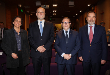 Ministro Álvaro Elizalde dicta conferencia en inauguración de Diplomado de Gobernanza - Foto 2