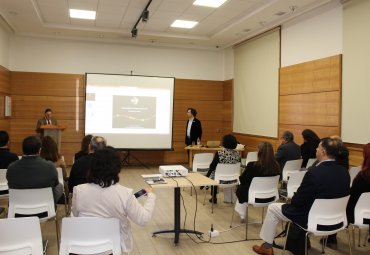 Experto español realiza talleres sobre liderazgo para directivos y académicos