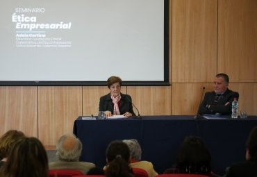 Filósofa española, Adela Cortina, reflexionó sobre ética empresarial en la PUCV - Foto 1