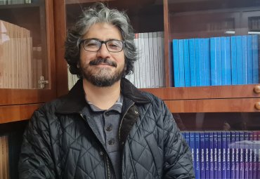 Profesor presentó libro sobre estado de bienestar, crisis y neoliberalismo - Foto 1