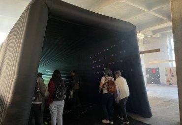 Montaje lumínico sensorial de arquitecto PUCV destaca en Exposición Arte Puerto - Foto 2