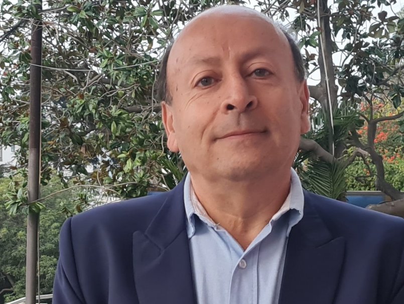 Académico presentó investigación sobre fenómenos migratorios en el Doctorado en Historia