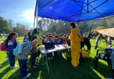 Centro de Acción Climática y PUCV Sostenible celebran Día del Medio Ambiente junto a estudiantes