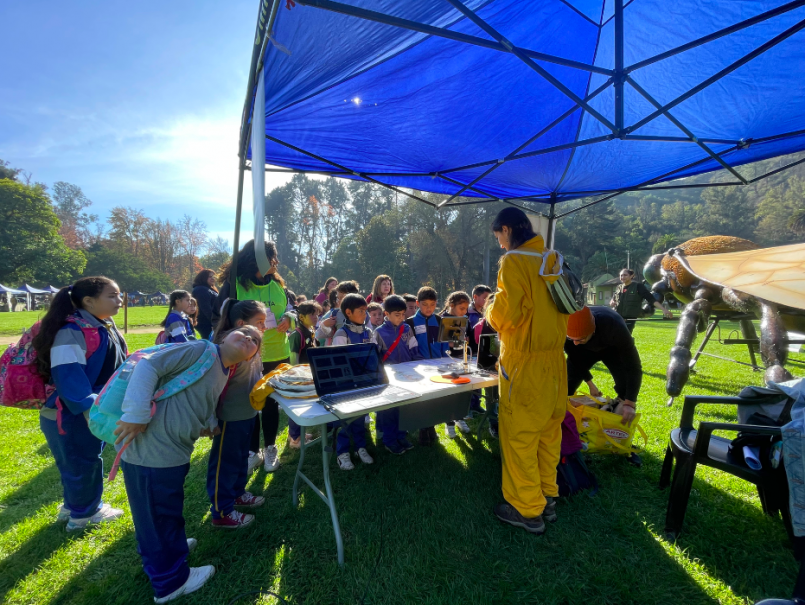 Centro de Acción Climática y PUCV Sostenible celebran Día del Medio Ambiente junto a estudiantes