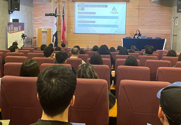 Directora FONASA Zona Centro Norte explica beneficios del sistema de salud nacional