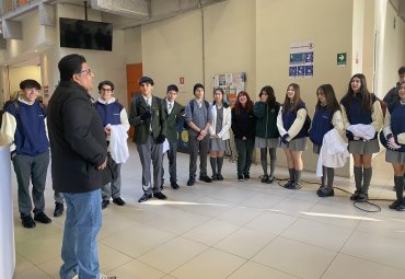 Escuela de Ingeniería Química afianza su vínculo con establecimientos escolares - Foto 1