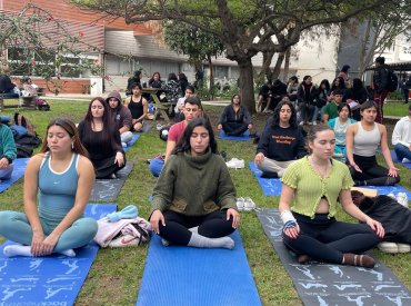 Fotos: Estudiantes de distintas sedes dieron vida a primera Yogatón