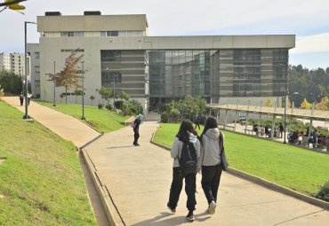 Universidad implementa novedoso plan preventivo de salud mental para estudiantes de primer año