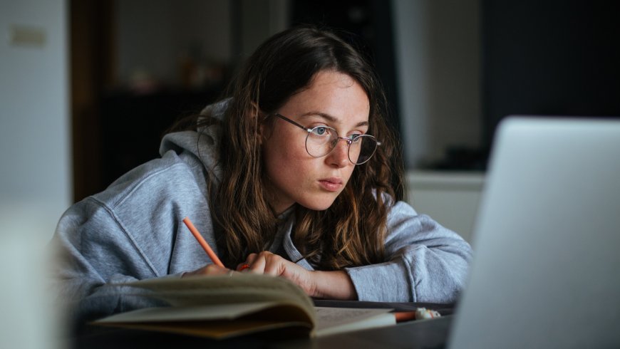 Preuniversitario Virtual PUCV amplía cobertura a estudiantes de 3° medio de todo Chile