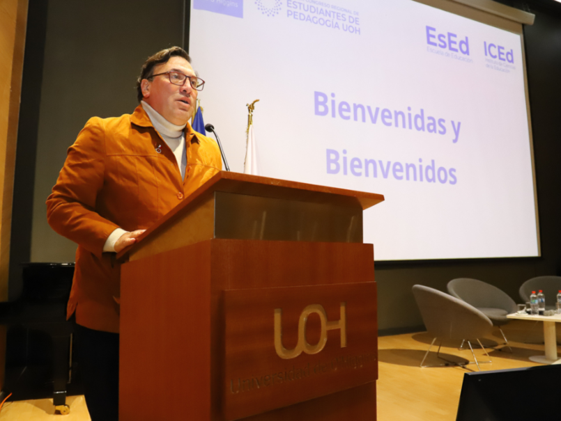 Profesor PUCV inaugura subsede de Cátedra Unesco para la Lectura y la Escritura