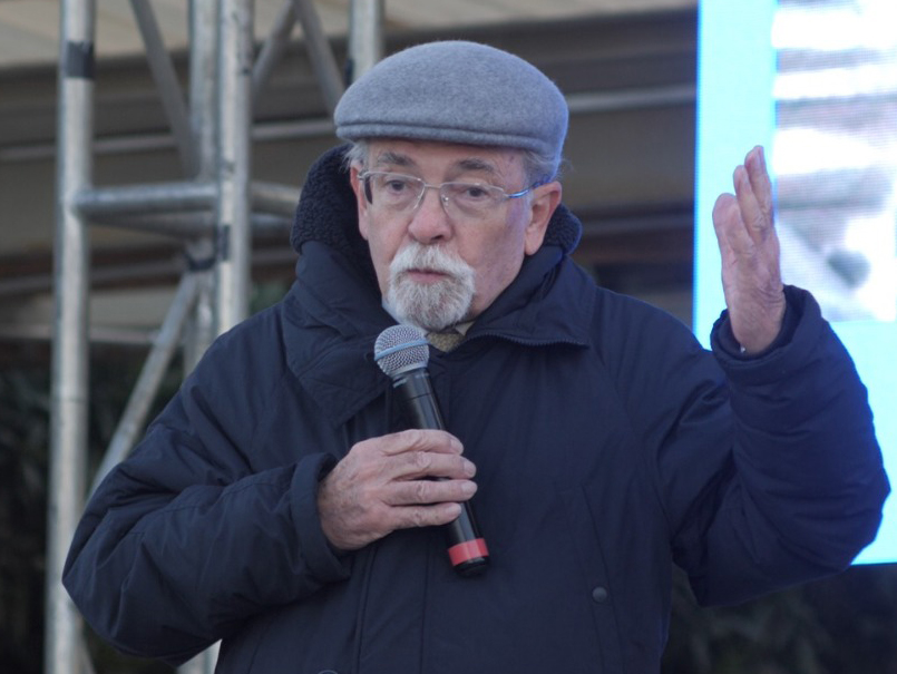 Astrónomo José Maza se presentó ante numeroso público en Campus Curauma