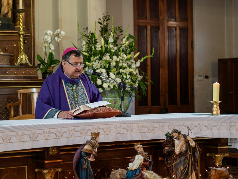 PUCV realiza tradicional Misa de Navidad y Saludo al Pesebre