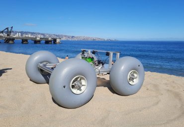 En la PUCV fabrican revolucionario vehículo para limpiar playas