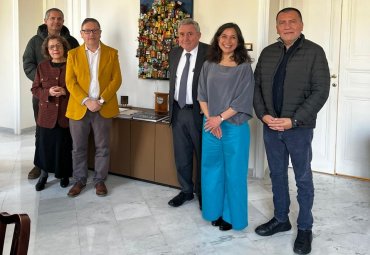 Autoridades de la PUCV se reunieron con Embajador de Chile en Italia